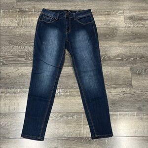 1822 Denim Adrianna size 6